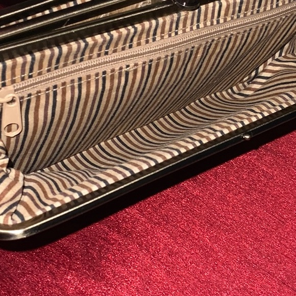 Crocodile Style Wallet - Picture 7 of 13